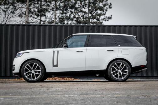 2025 Land Rover Range Rover P550e SE