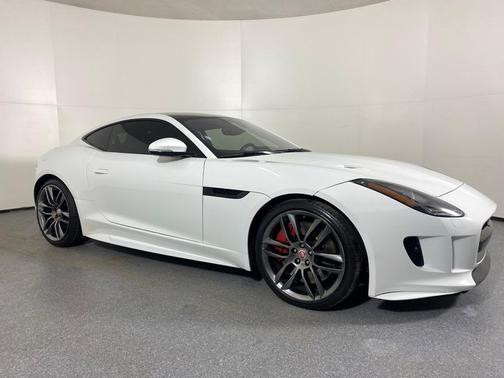 2017 Jaguar F-TYPE R