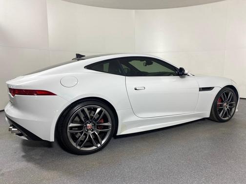 2017 Jaguar F-TYPE R