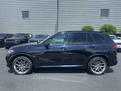 Carbon Black Metallic 2022 BMW X5 xDrive40i