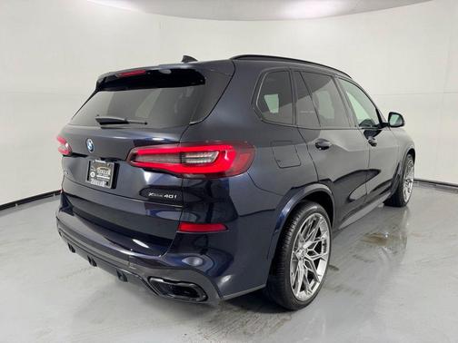 Carbon Black Metallic 2022 BMW X5 xDrive40i
