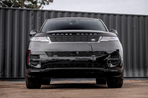Santorini Black 2026 Land Rover Range Rover Sport SE