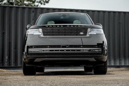 2025 Land Rover Range Rover P400 SE