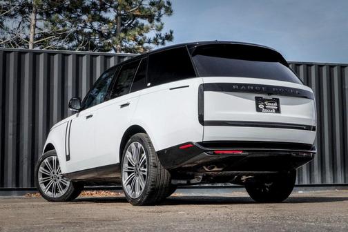 2025 Land Rover Range Rover P530 SE