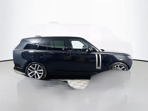 2025 Land Rover Range Rover P400 SE 7 Seat