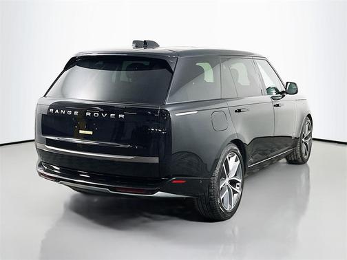 2025 Land Rover Range Rover P400 SE 7 Seat