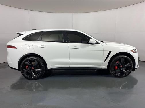 2022 Jaguar F-PACE SVR