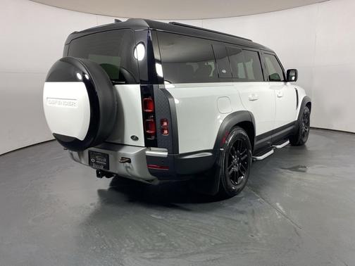 2023 Land Rover Defender S