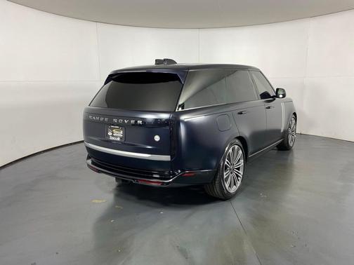 2023 Land Rover Range Rover SV