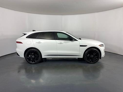 2025 Jaguar F-PACE P400 R-Dynamic S