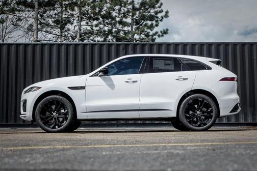 2025 Jaguar F-PACE P400 R-Dynamic S