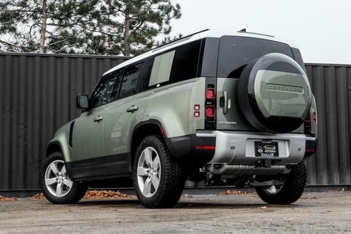 2025 Land Rover Defender P400 S