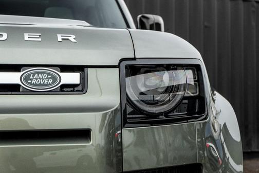 2025 Land Rover Defender P400 S