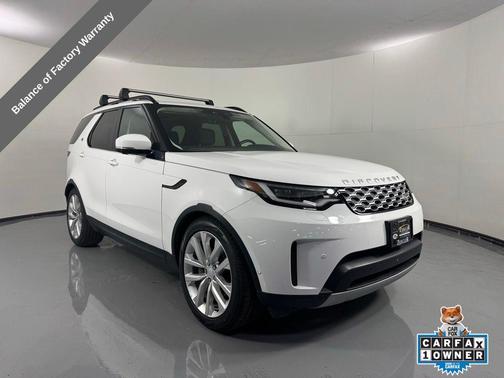 Fuji White 2023 Land Rover Discovery S