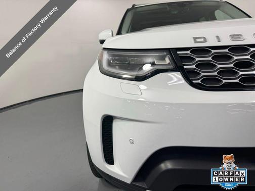 Fuji White 2023 Land Rover Discovery S