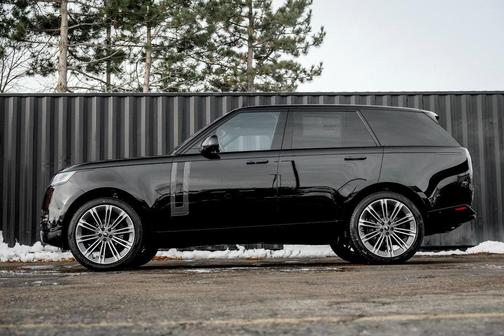 2025 Land Rover Range Rover P530 SE