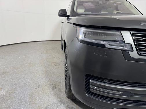 2023 Land Rover Range Rover P530 SE