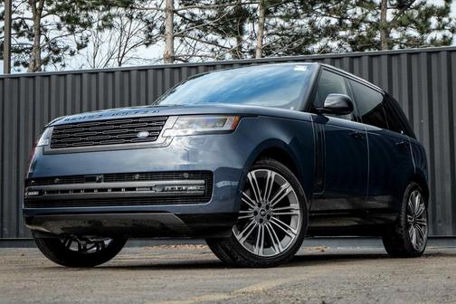 2025 Land Rover Range Rover P400 SE 7 Seat