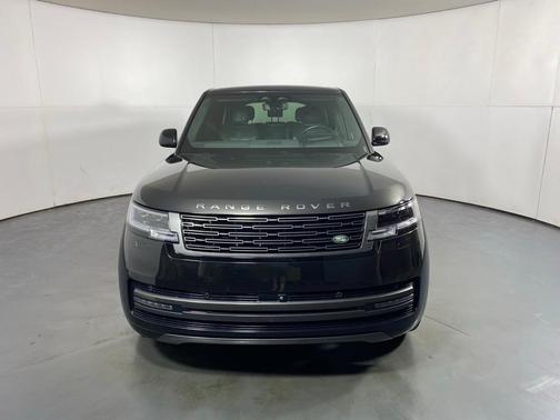 2024 Land Rover Range Rover P530 SE