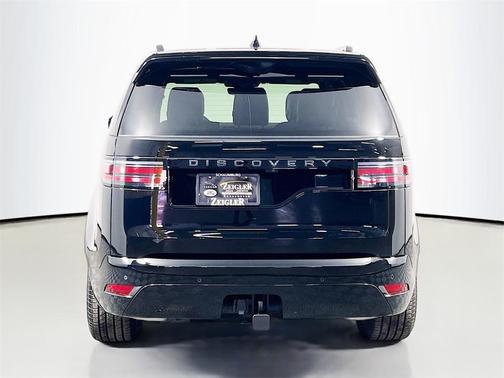 2025 Land Rover Discovery P300 Dynamic SE