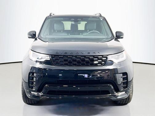 2025 Land Rover Discovery P300 Dynamic SE