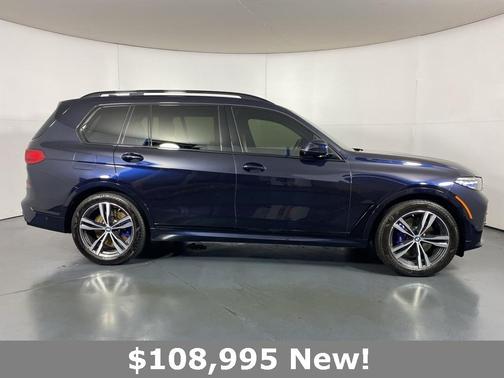 2022 BMW X7 M50i