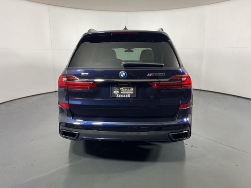 2022 BMW X7 M50i