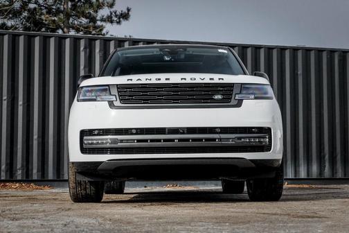 2025 Land Rover Range Rover P530 SE 7 Seat