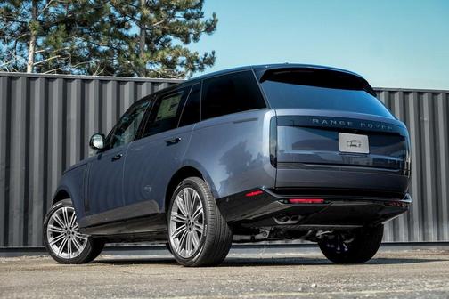 2025 Land Rover Range Rover P530 SE 7 Seat