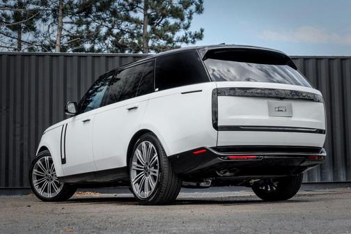 2025 Land Rover Range Rover P530 SE 7 Seat
