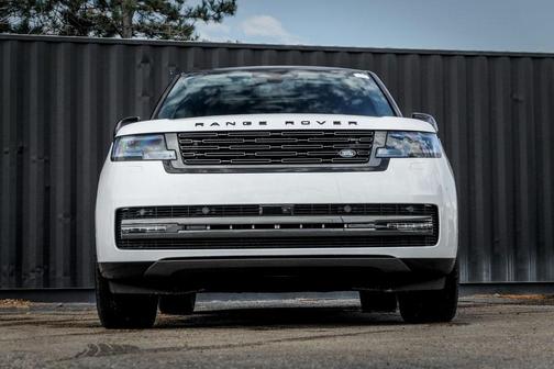 2025 Land Rover Range Rover P530 SE 7 Seat