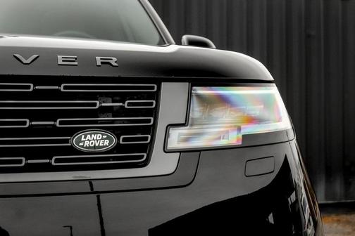 2025 Land Rover Range Rover P400 SE