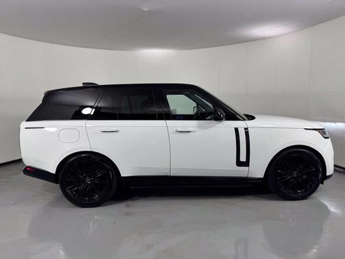 Fuji White 2025 Land Rover Range Rover P550e Autobiography