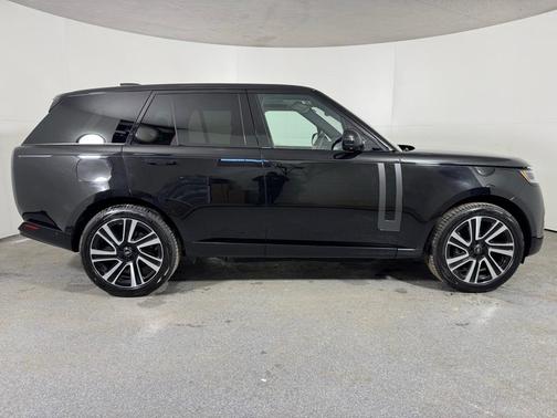 2023 Land Rover Range Rover P440e SE