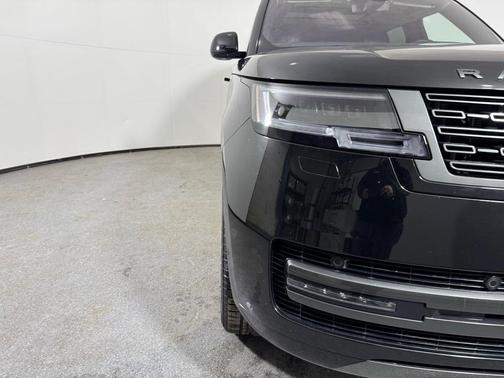 2023 Land Rover Range Rover P440e SE