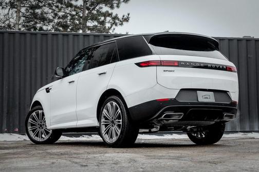 2026 Land Rover Range Rover Sport SE