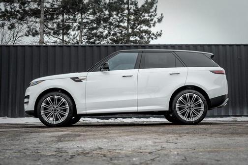2026 Land Rover Range Rover Sport SE