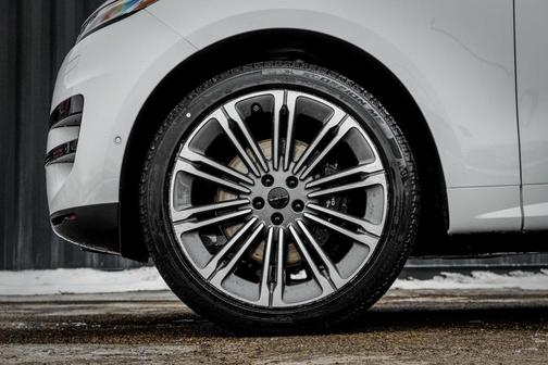 2026 Land Rover Range Rover Sport SE