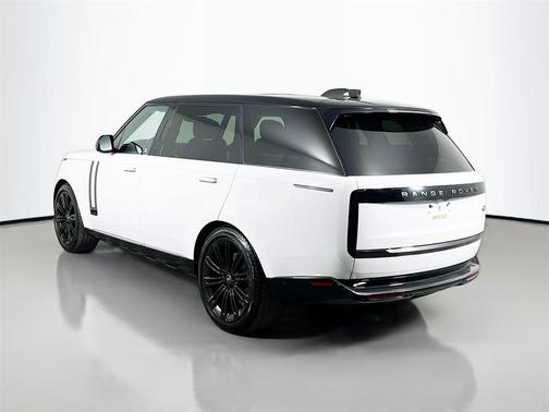 2022 Land Rover Range Rover SE LWB 7