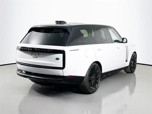 2022 Land Rover Range Rover SE LWB 7