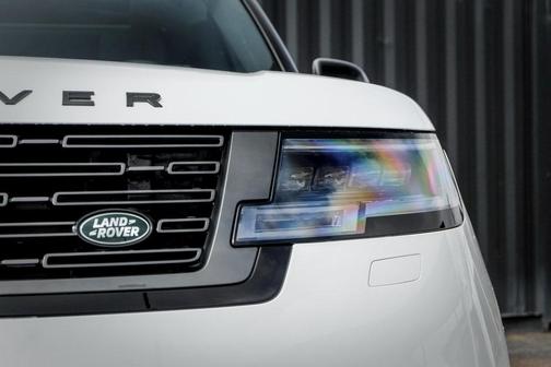 2025 Land Rover Range Rover P530 SE