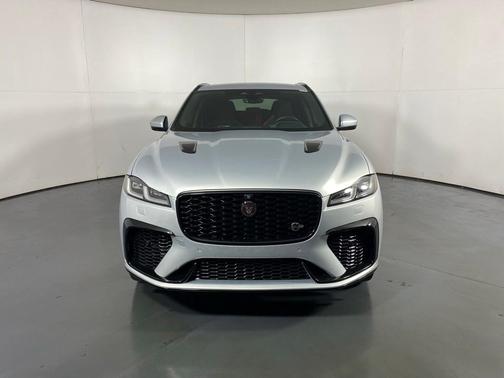 2023 Jaguar F-PACE SVR