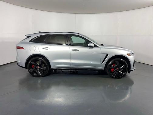 2023 Jaguar F-PACE SVR
