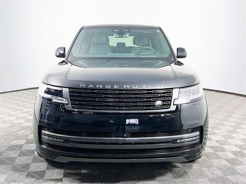 2024 Land Rover Range Rover P530 SE