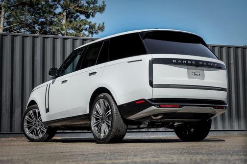 2025 Land Rover Range Rover P400 SE