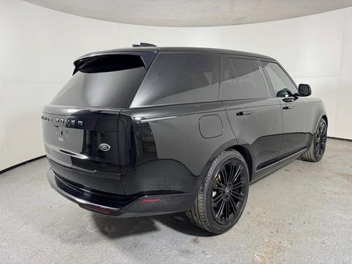 2023 Land Rover Range Rover P400 SE