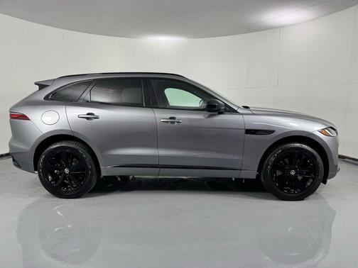 2025 Jaguar F-PACE P250 R-Dynamic S