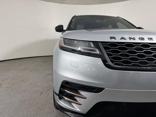 2019 Land Rover Range Rover Velar P250 SE R-Dynamic