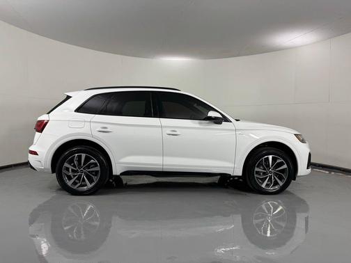 2024 Audi Q5 45 S line quattro Premium