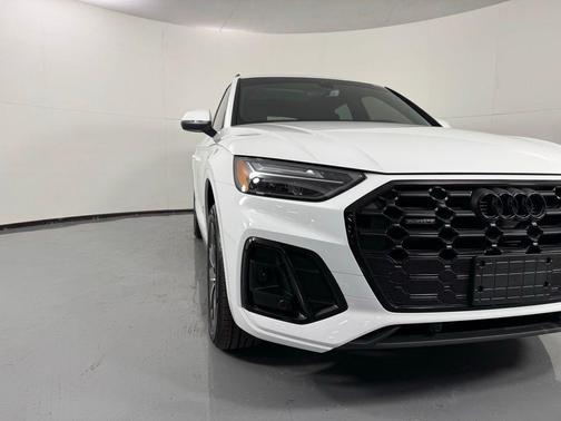 2024 Audi Q5 45 S line quattro Premium